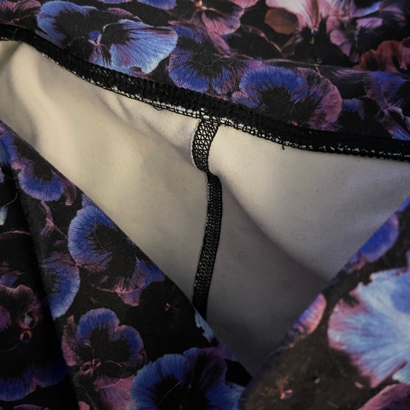 Fabletics bundle - Picture 6 of 7